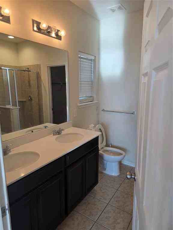 2031 Avondown Rd #2031 - Photo 3 of 13