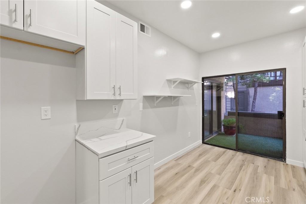 2504 W Macarthur Blvd #2504