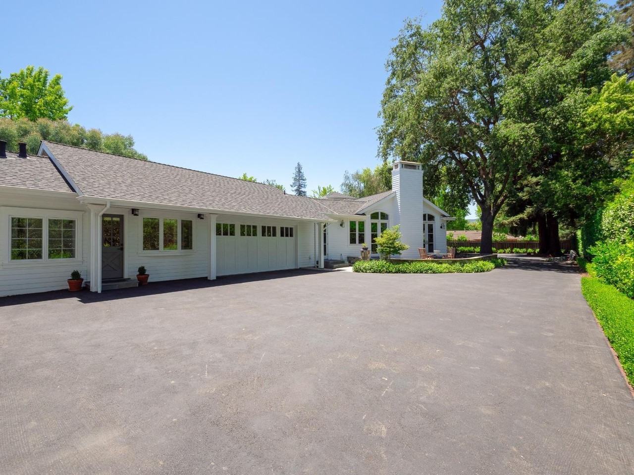 8 Robert S Dr #8 - Photo 5 of 8