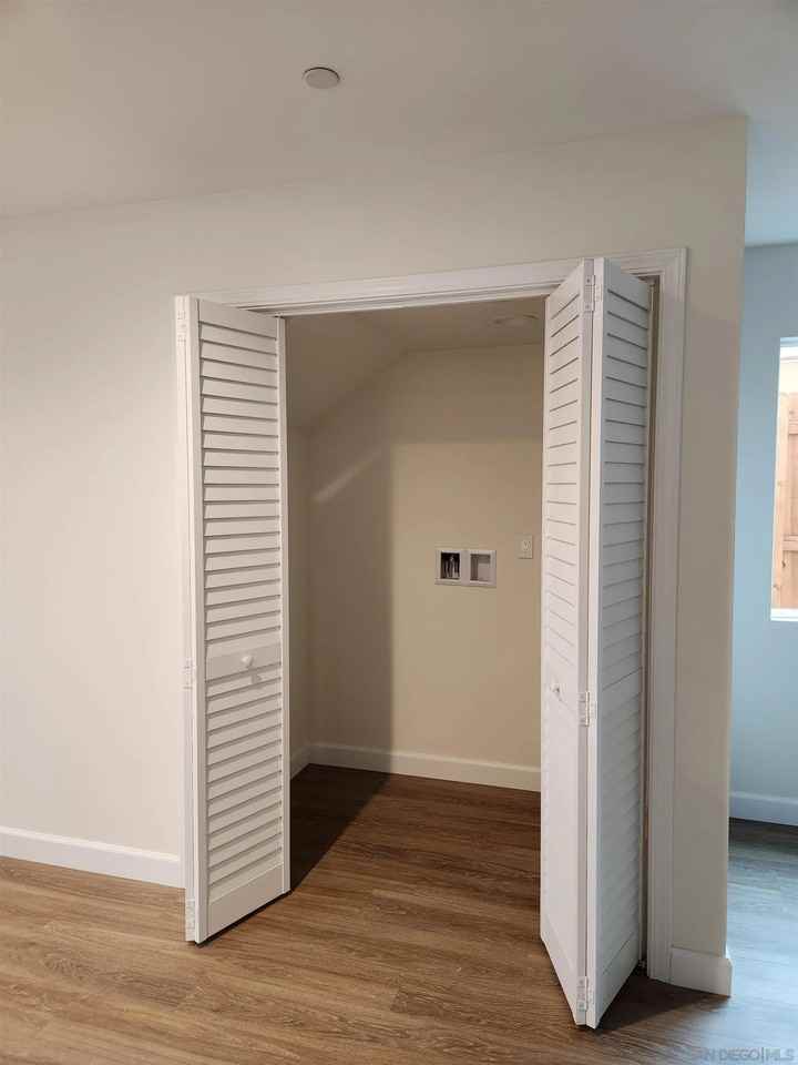 750 N Citrus Ave #750-1 - Photo 2 of 14