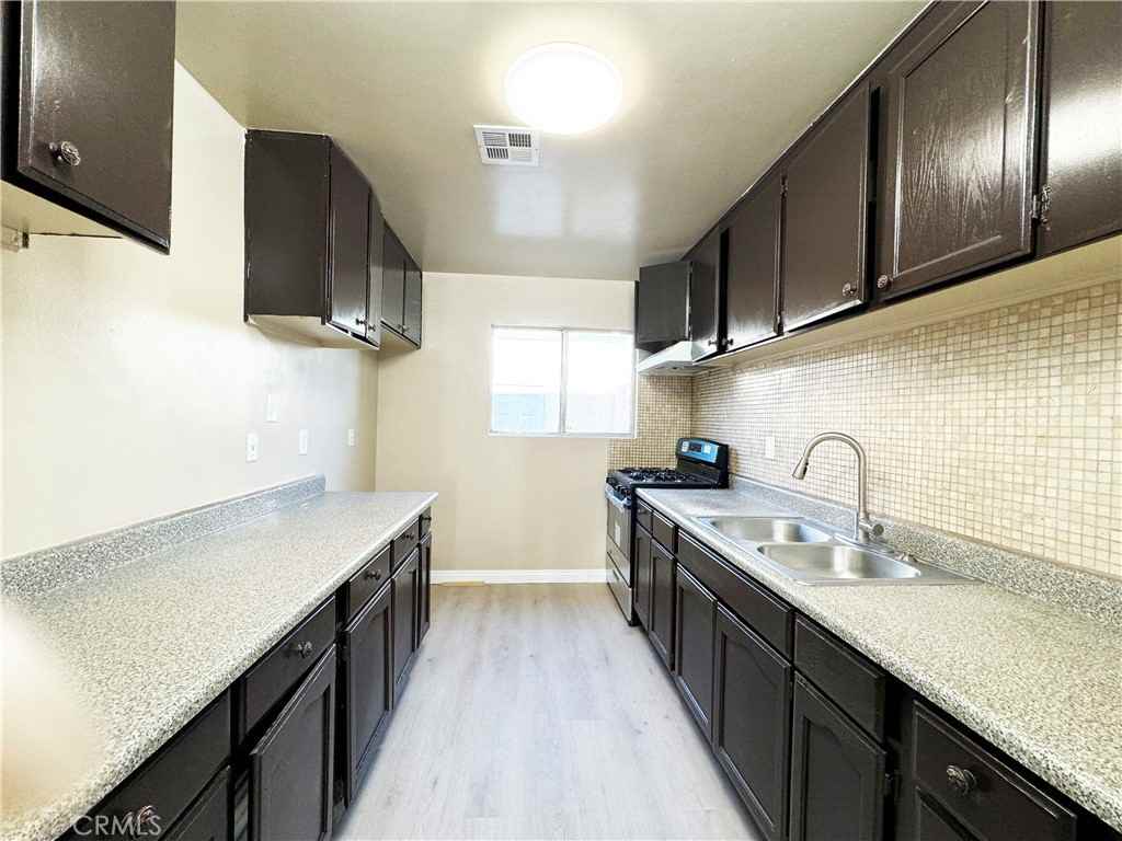 25180 5th St #25180 - Photo 4 of 14