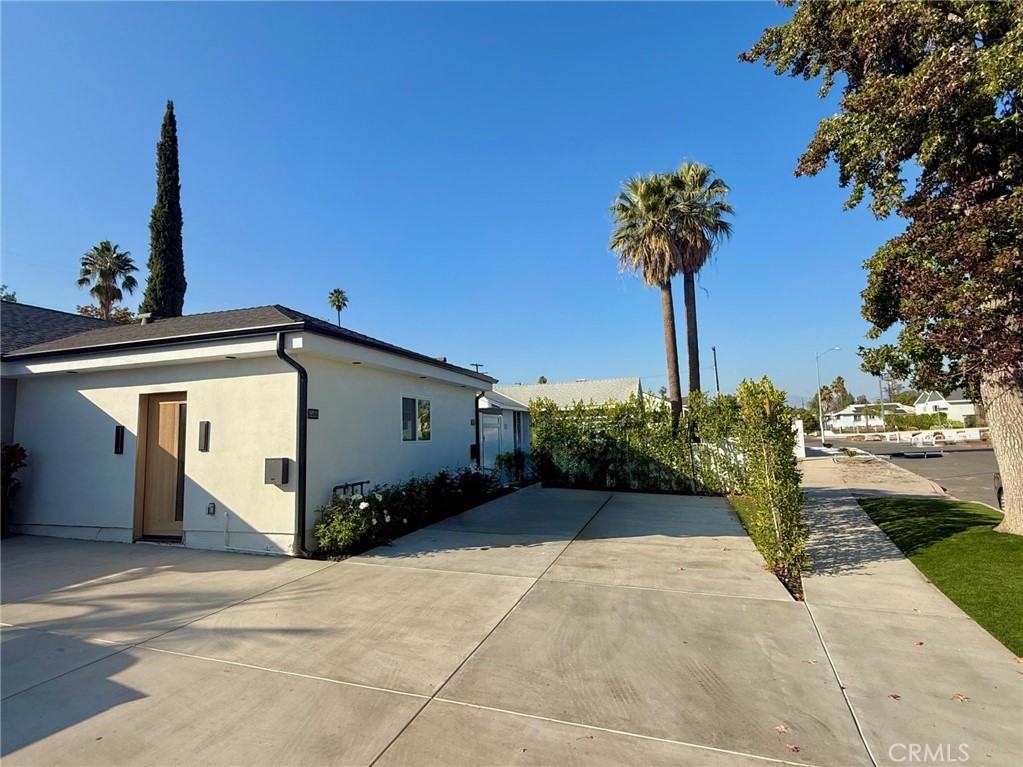 7669 Beeman Avenue #7669 - Photo 5 of 11