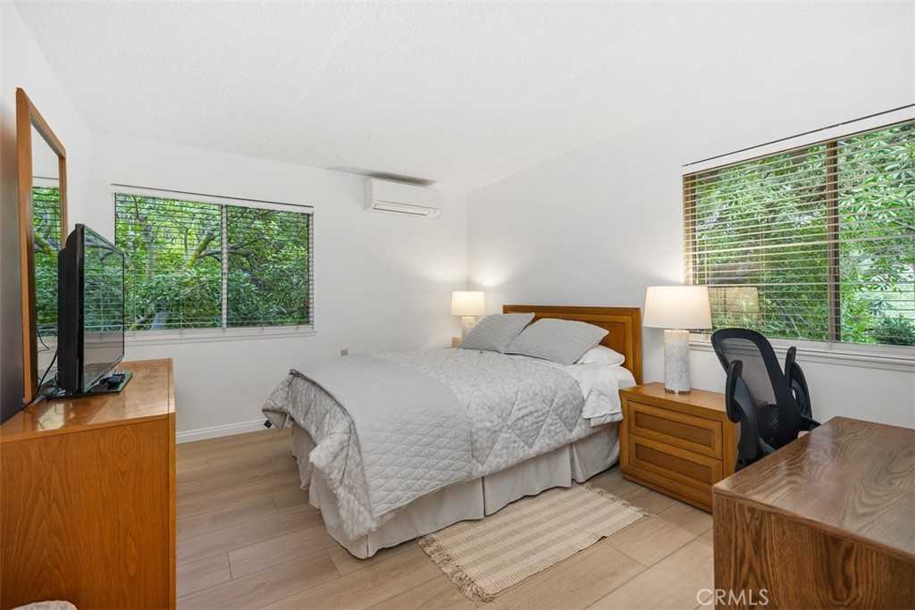 57 Calle Cadiz #57N - Photo 5 of 27