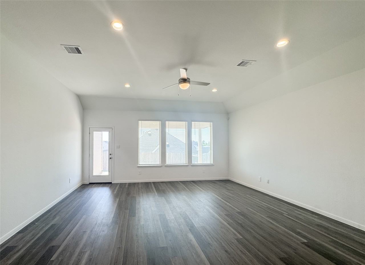 519 Newcomb Hollow Dr #519