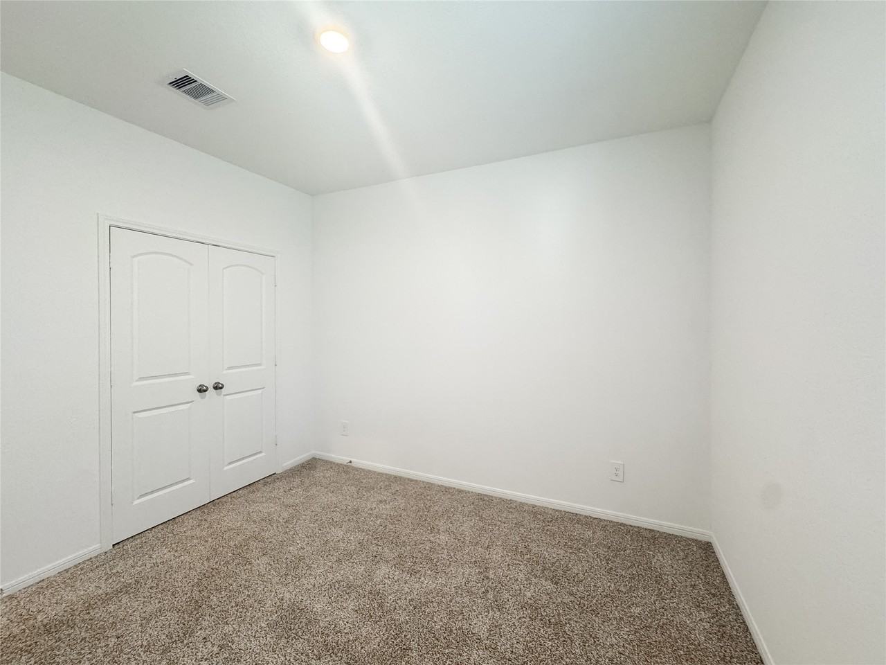 519 Newcomb Hollow Dr #519 - Photo 4 of 46