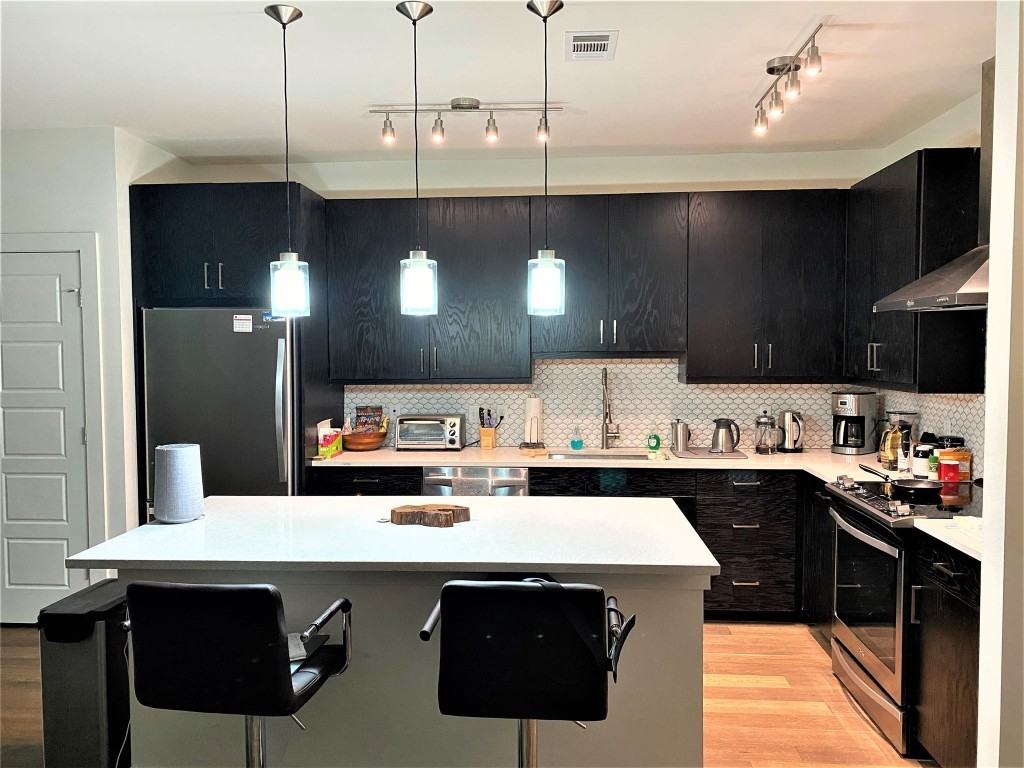 1615 East 7th Street #1615-304 - Photo 2 of 12