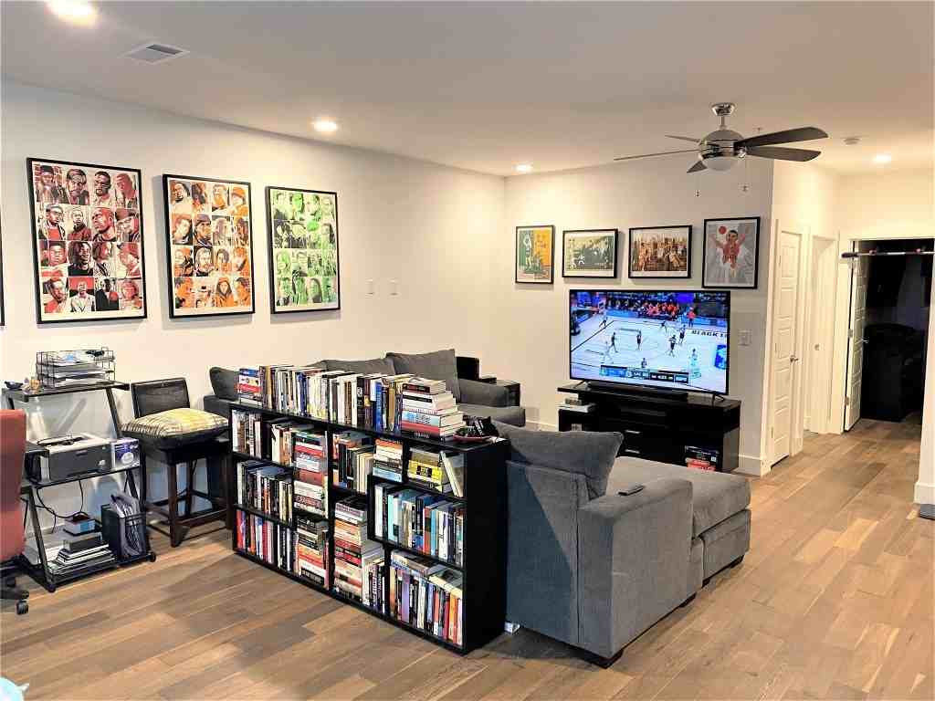 1615 East 7th Street #1615-304 - Photo 7 of 12