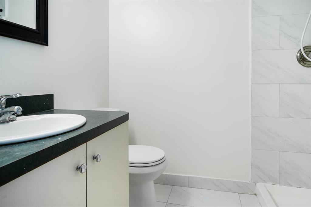 15805 W Waterside Cir #15805 - Photo 7 of 25