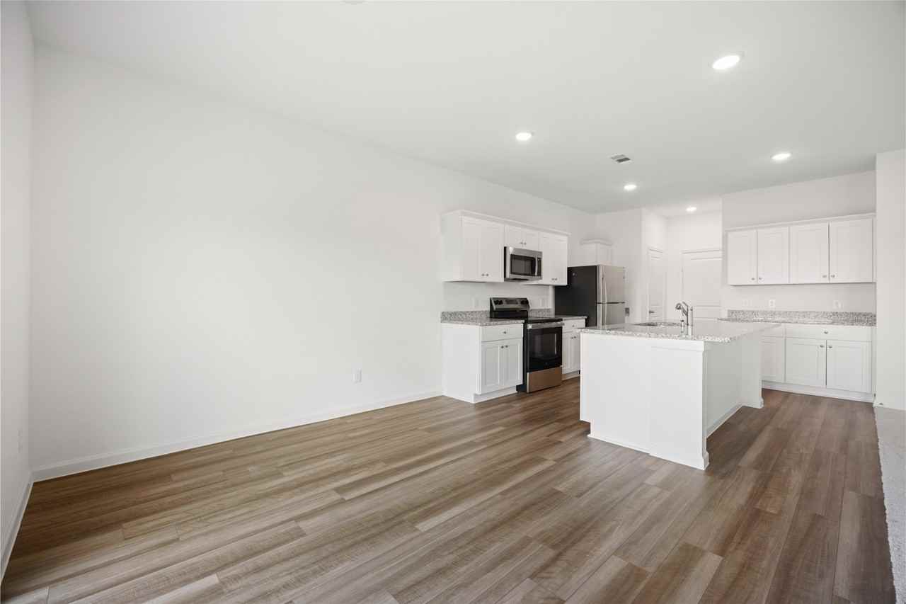 8203 Vacek Crossing Way #8203 - Photo 5 of 31