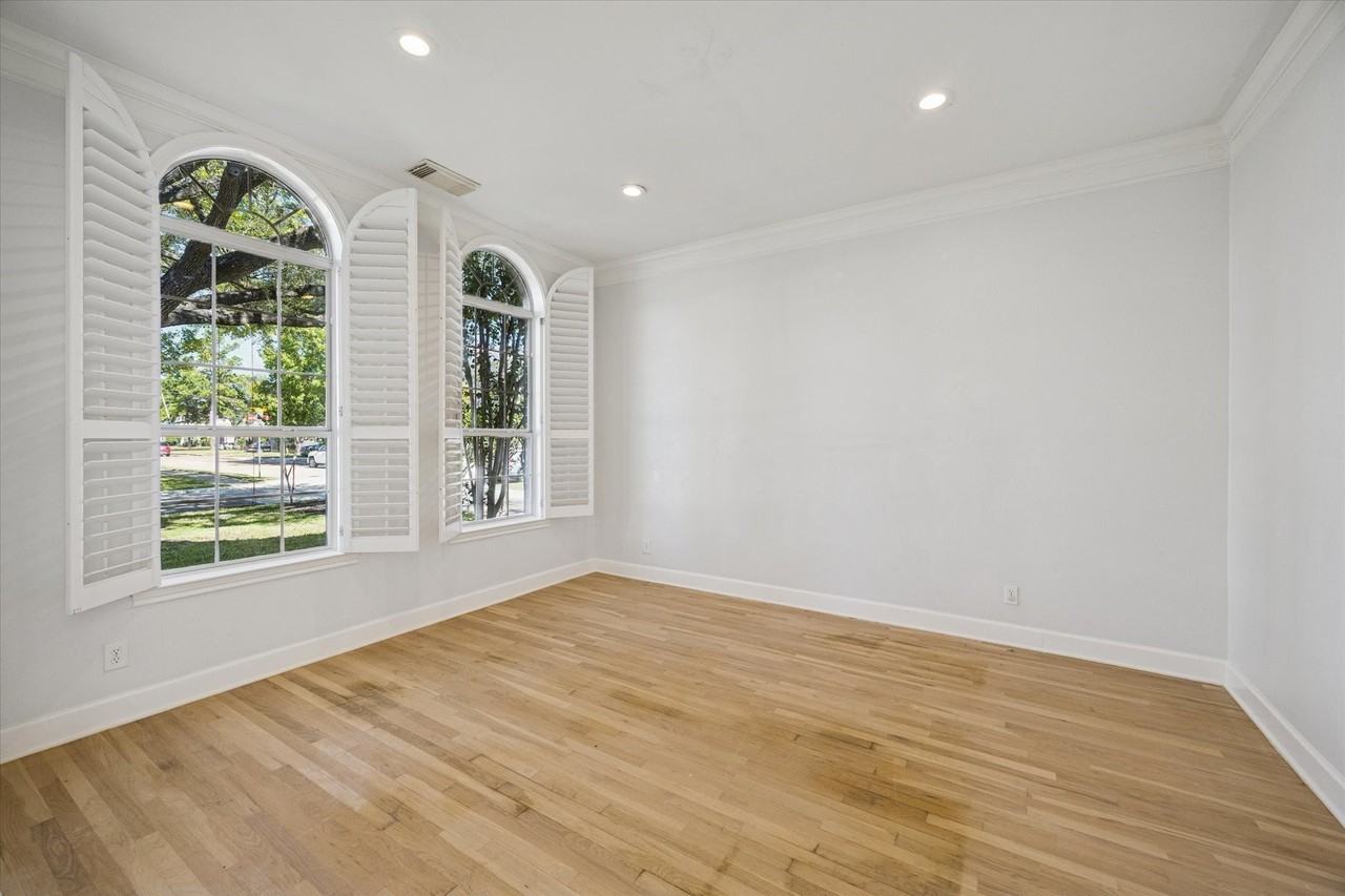 4601 Mimosa Drive #4601 - Photo 2 of 20