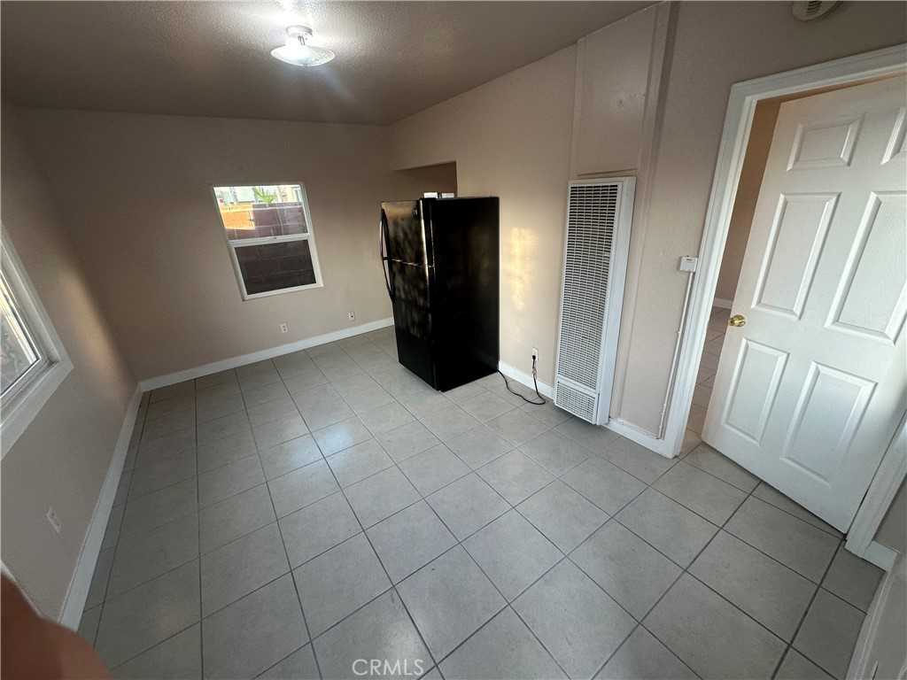 920 Mcfarland Avenue #920 - Photo 3 of 8