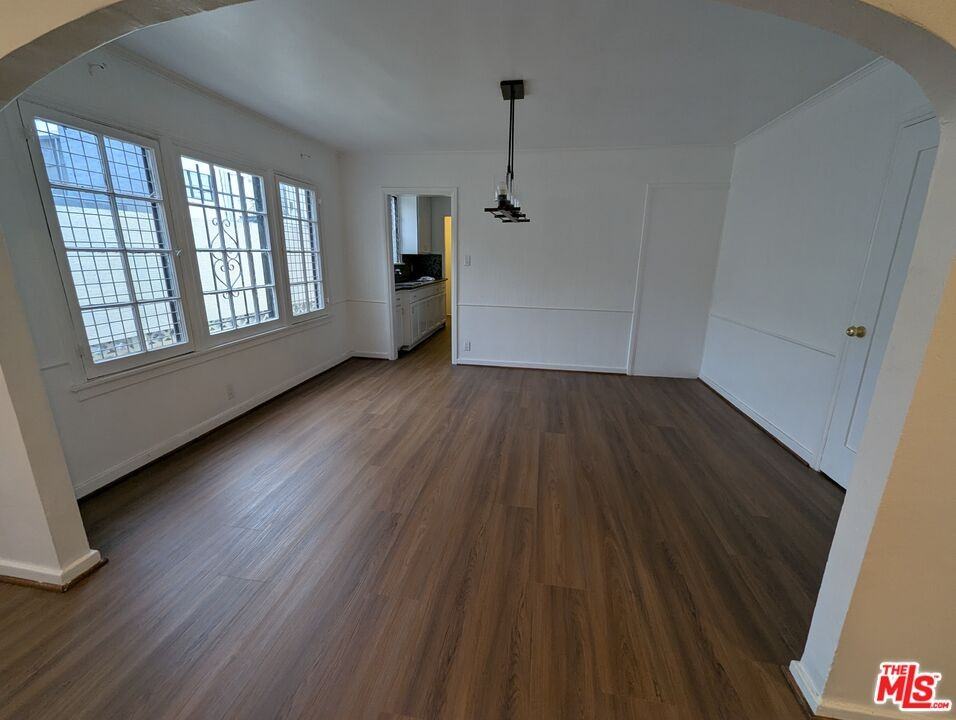 640 North Poinsettia Place #640 - Photo 6 of 12