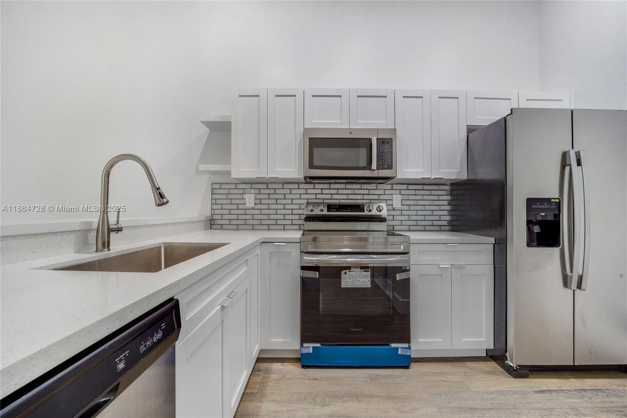 18220 Mediterranean Boulevard #18220-618 - Photo 6 of 12