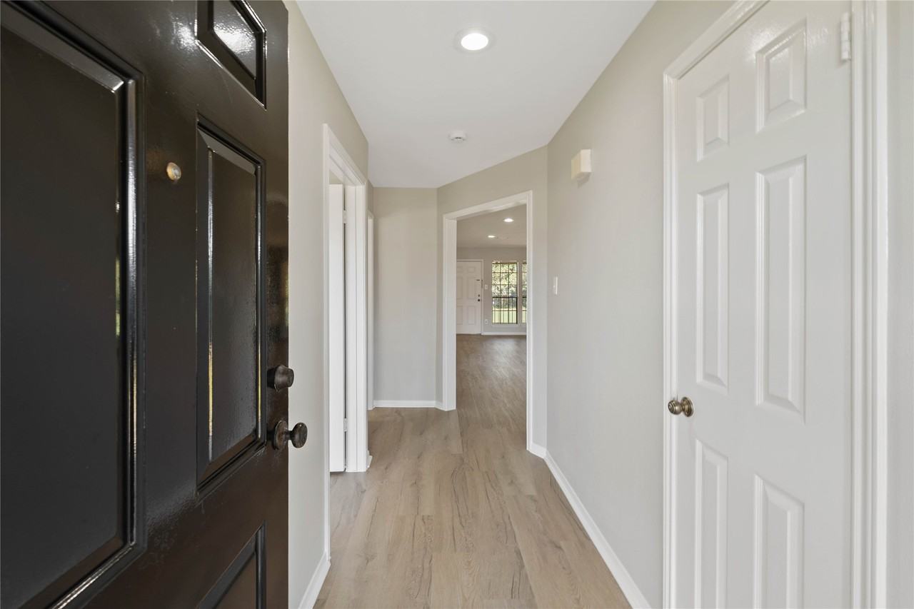 200 Panorama Drive #200-107 - Photo 3 of 32