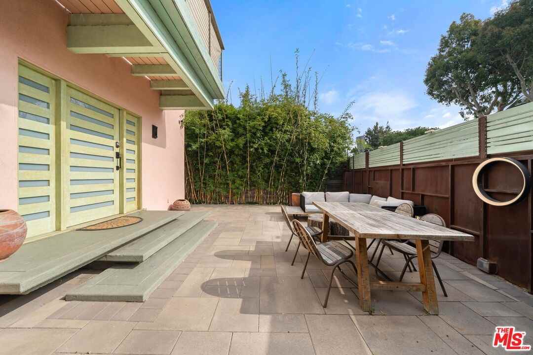 621 Rose Ave #621623-1-2 - Photo 3 of 10