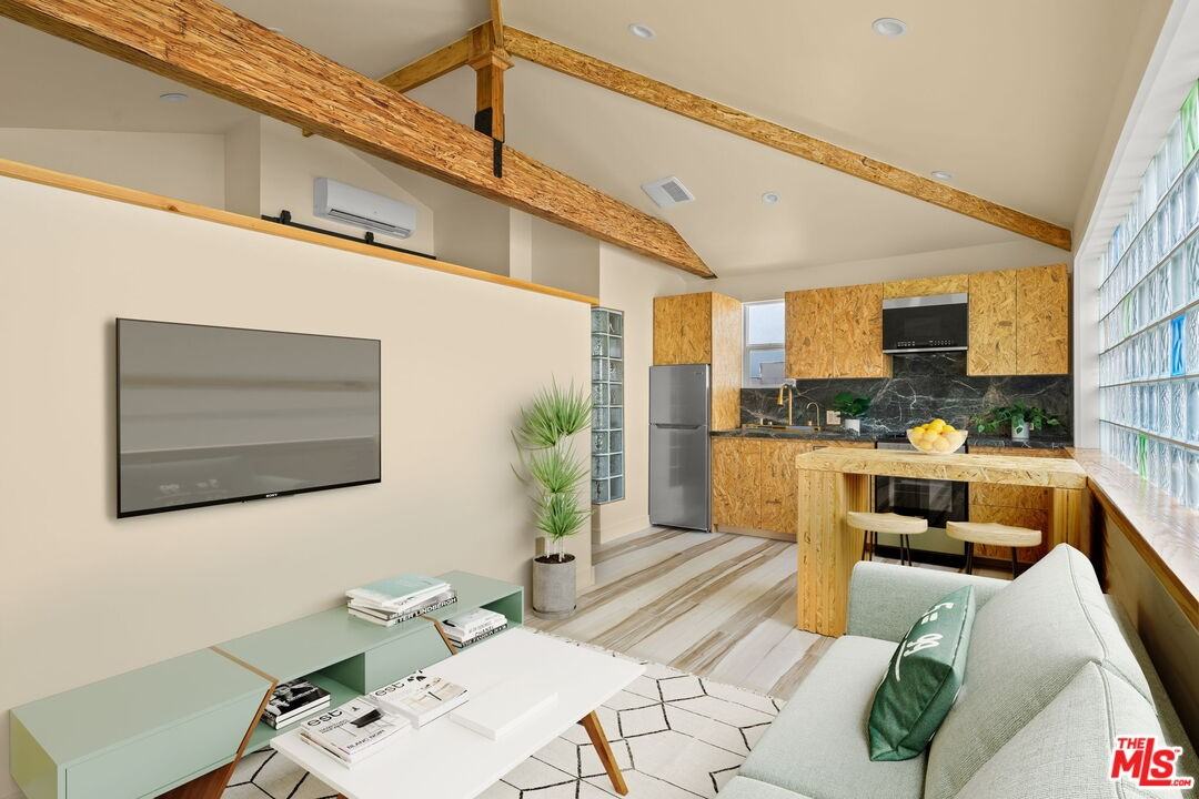 621 Rose Ave #621623-1-2 - Photo 5 of 10