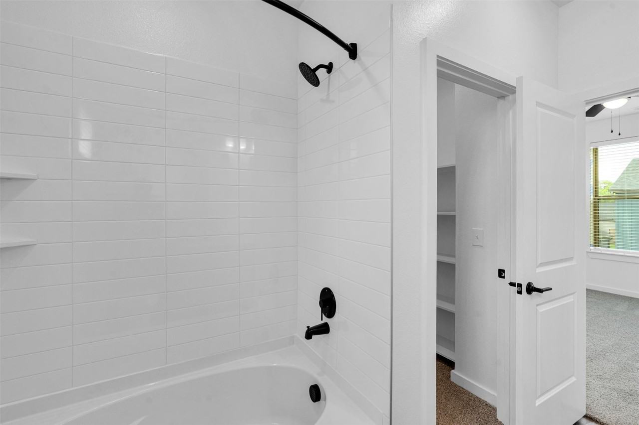 1848 Labrador Ln #1848 - Photo 7 of 38