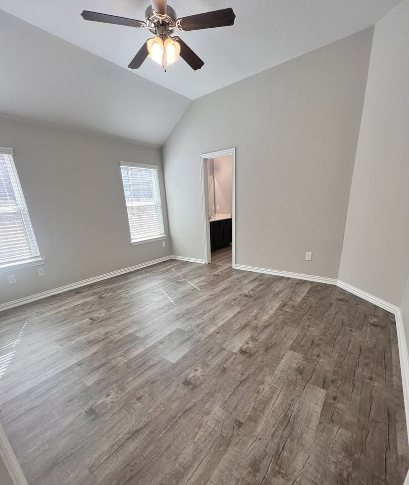 40547 Berylline Ln #40547 - Photo 5 of 25