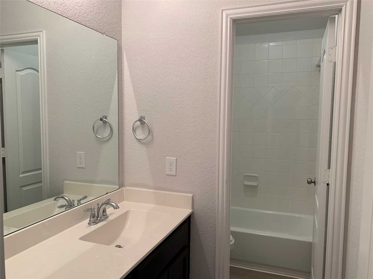 40547 Berylline Ln #40547 - Photo 6 of 25