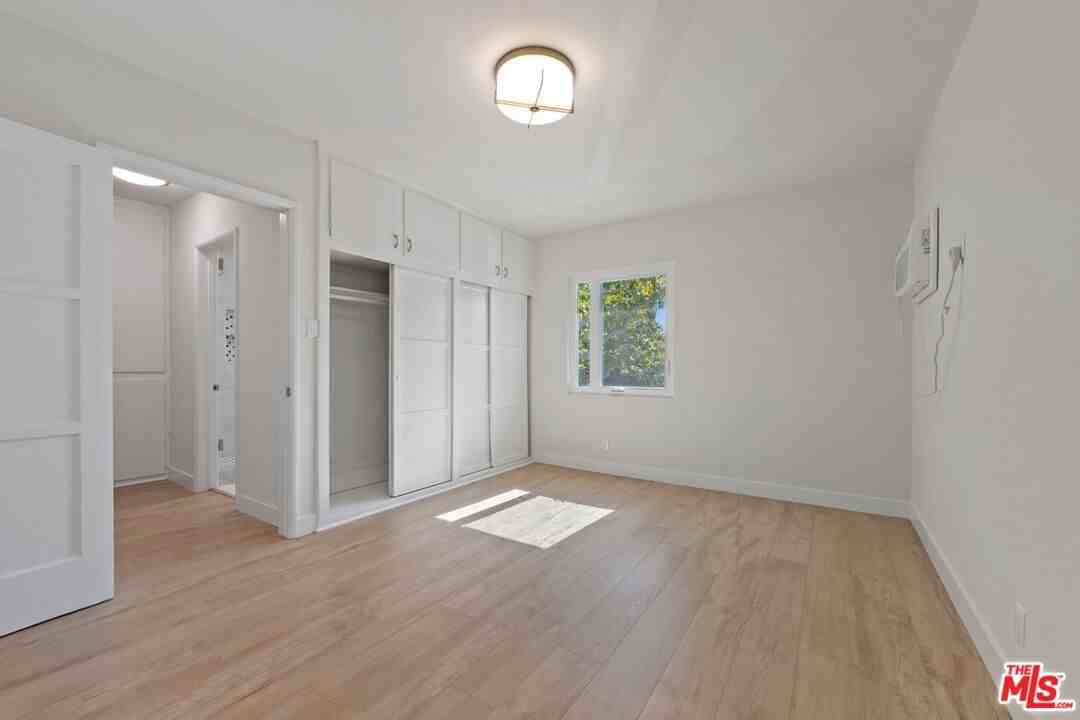 1252 N Crescent Heights Blvd #1252-3 - Photo 2 of 16