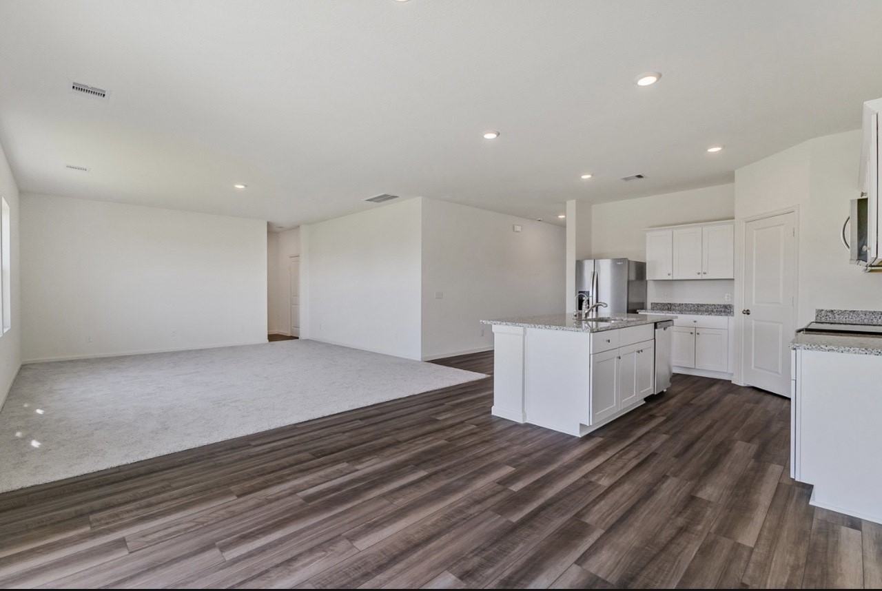 27235 Blue Pool Dr #27235 - Photo 6 of 13