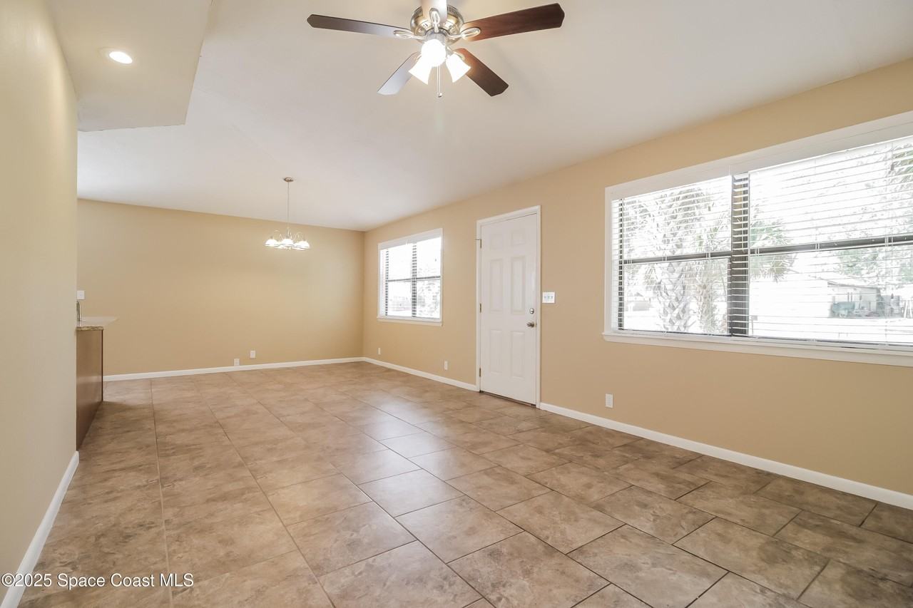 4525 Sugartown St #4525 - Photo 2 of 16