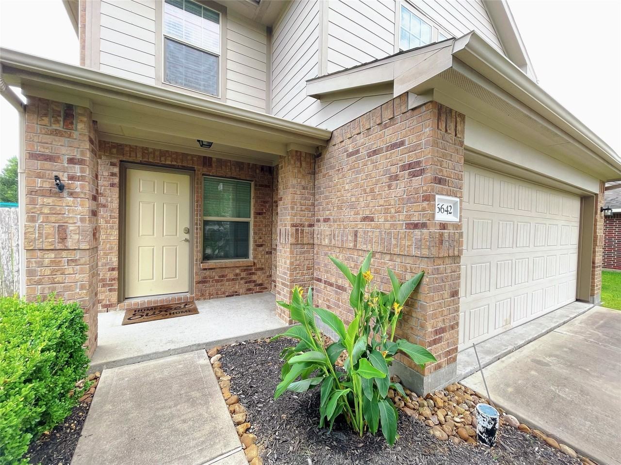 6642 Haven Forest Ln #6642 - Photo 2 of 35