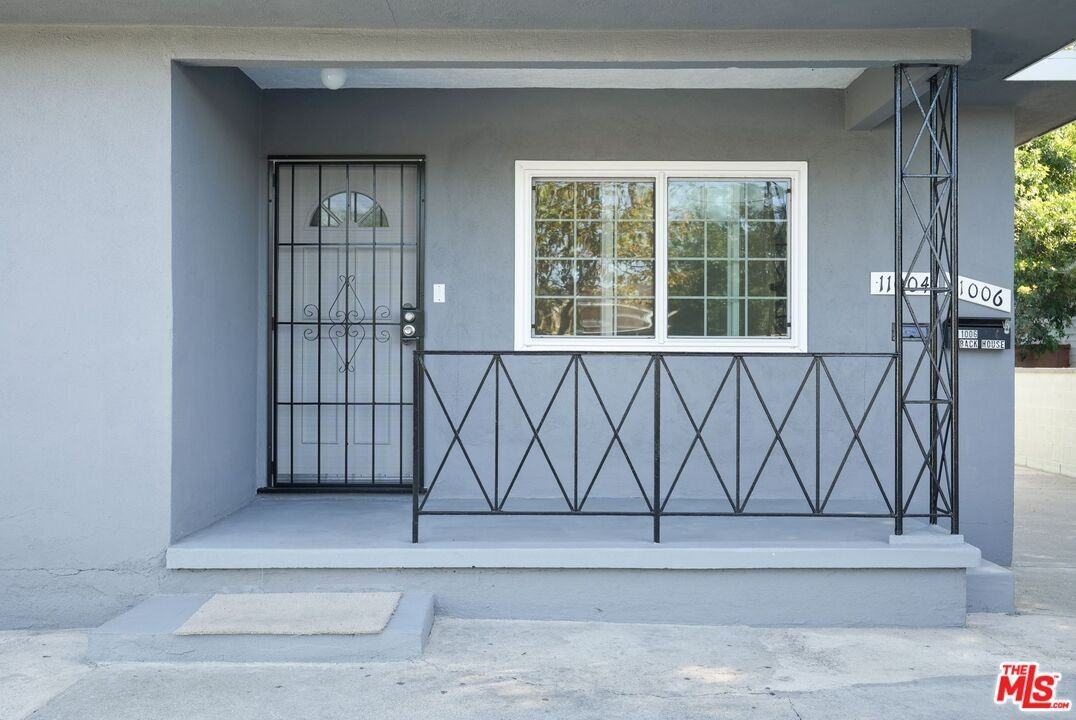 11004 Mansel Ave #11004 - Photo 7 of 36