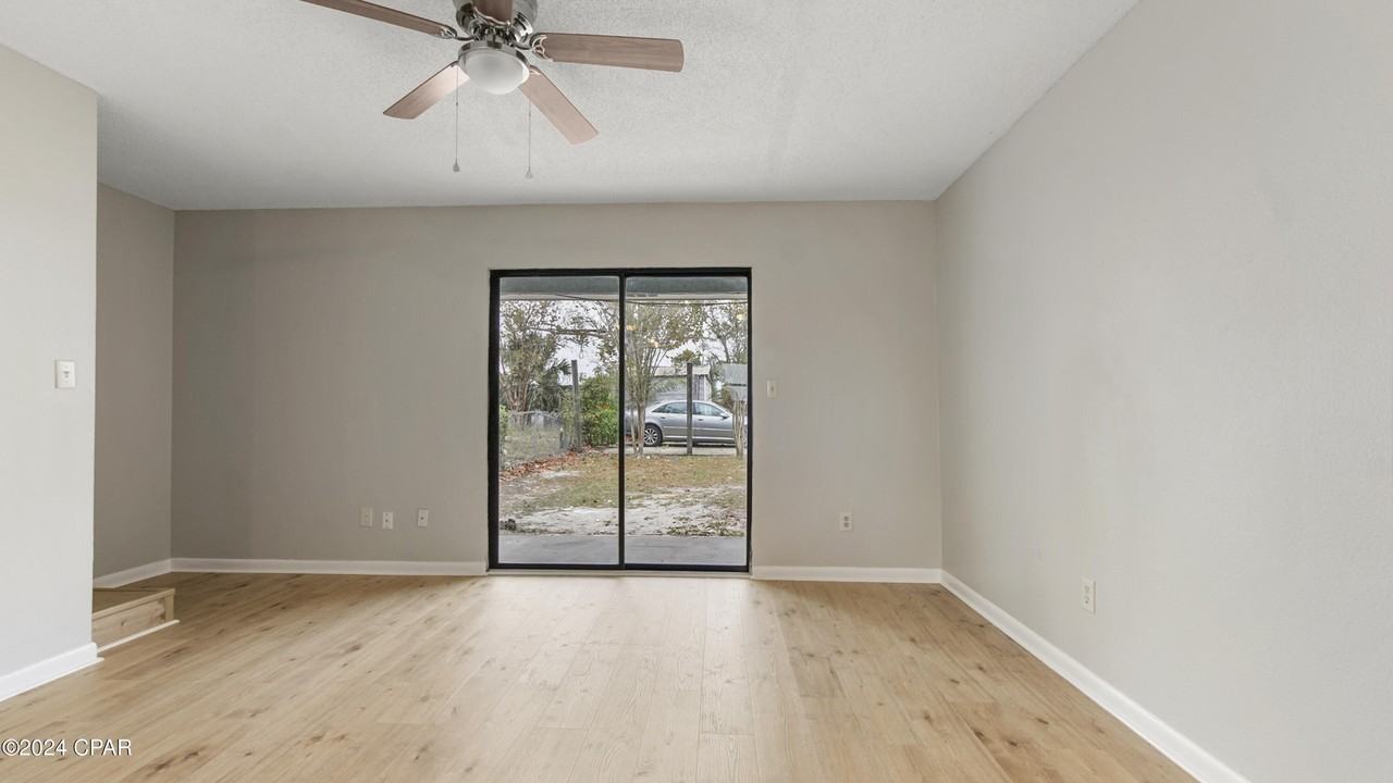 5113 E 10th St #5113A - Photo 4 of 30