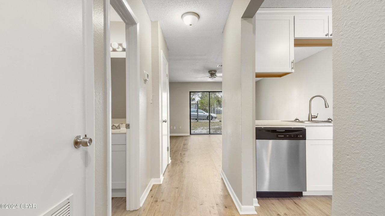 5113 E 10th St #5113A - Photo 6 of 30