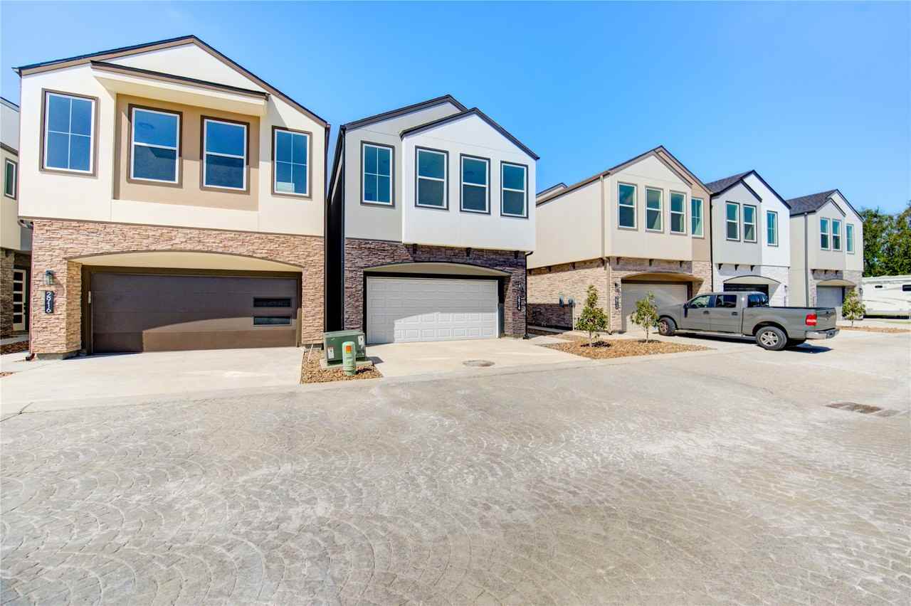 2914 El Fenice Ln #2914 - Photo 4 of 49