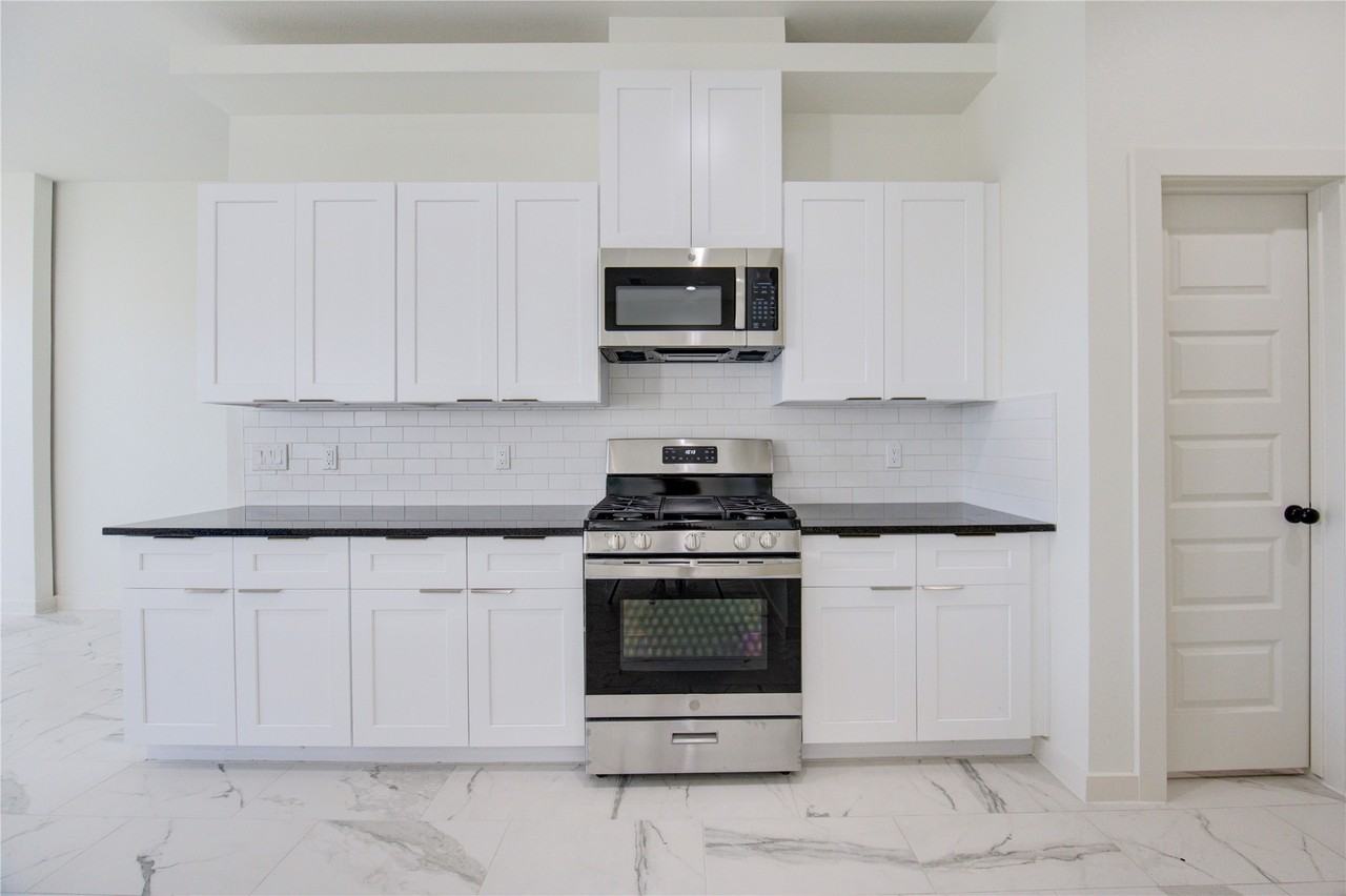 2914 El Fenice Ln #2914 - Photo 6 of 49