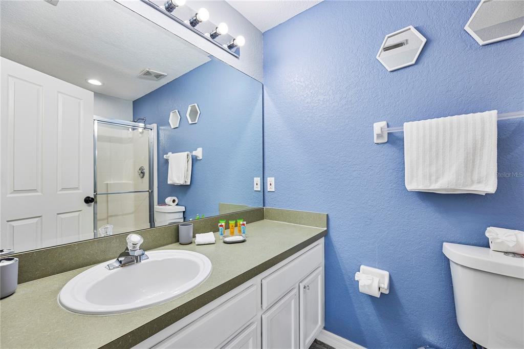 325 Reserve Dr #325 - Photo 5 of 26