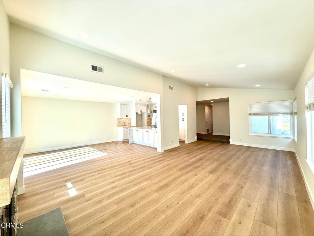 532 Village Rd #532 - Photo 4 of 37