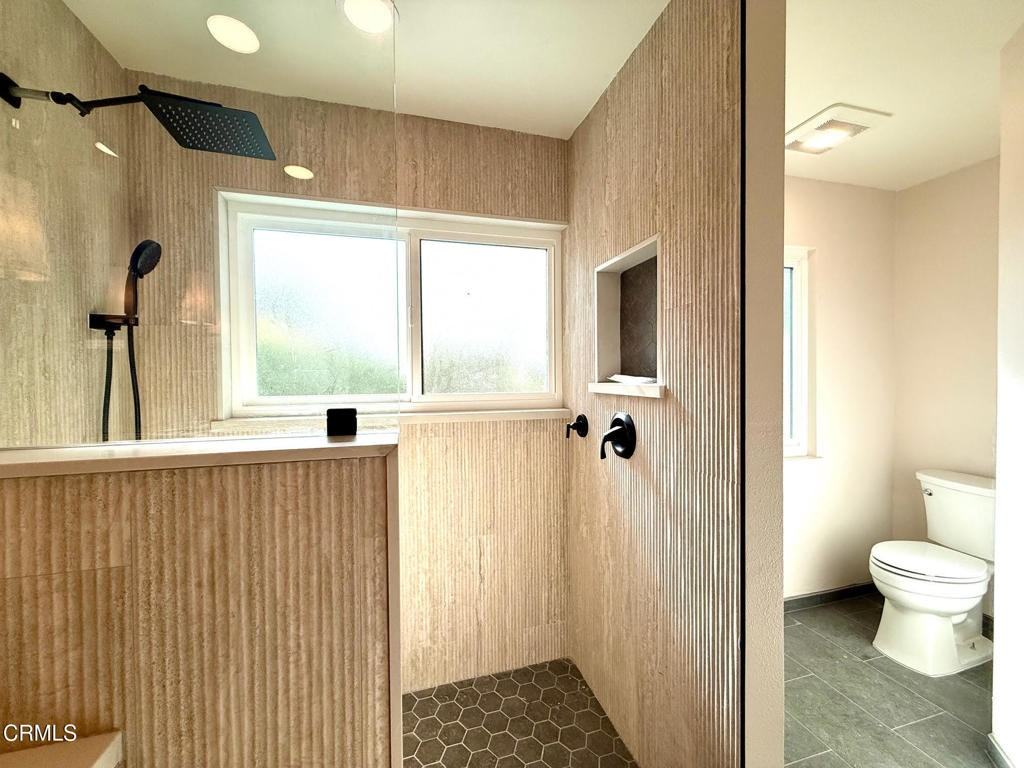 532 Village Rd #532 - Photo 5 of 37