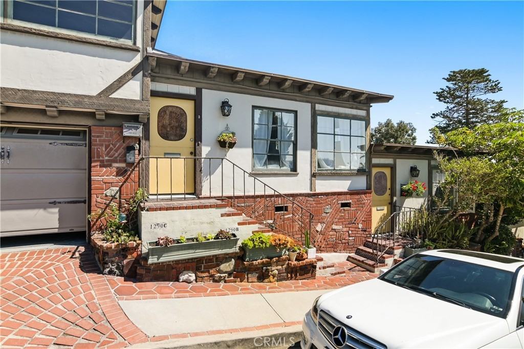 1290 N Coast Hwy #1290B - Photo 3 of 23