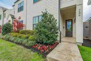 featured image of 734 West 7th Street #734