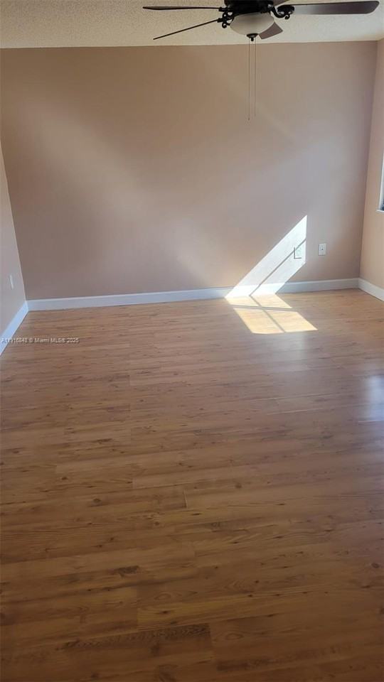 914 Nw 106th Avenue Cir #914-914 - Photo 5 of 42