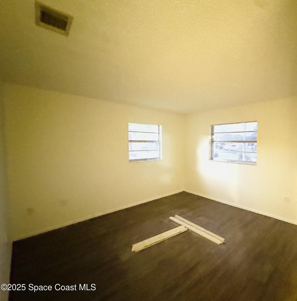 711 Lunar Lake Cir #711 - Photo 2 of 16