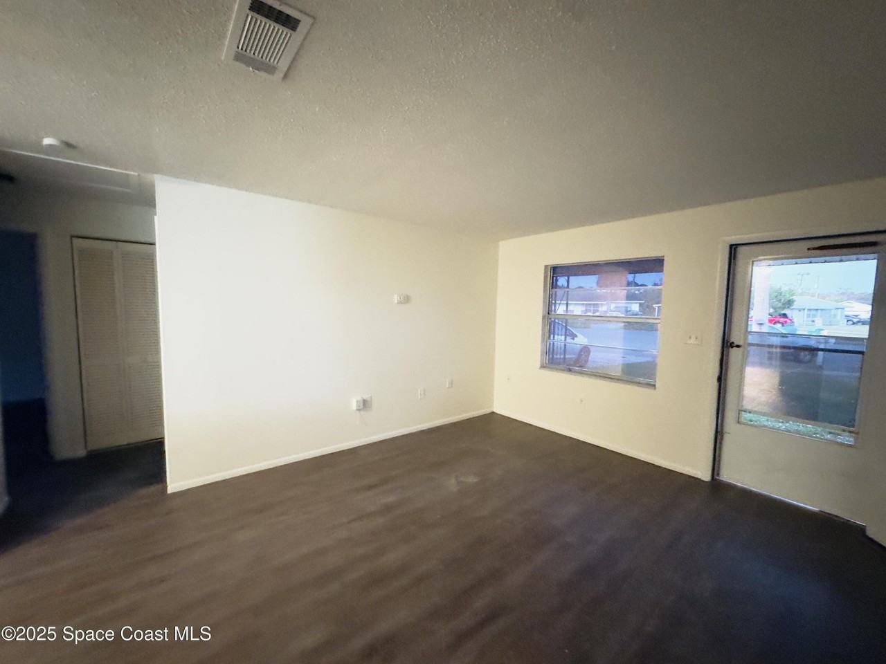 711 Lunar Lake Cir #711 - Photo 3 of 16
