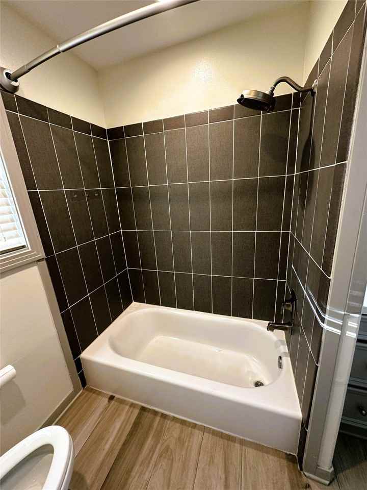 5111 Maple St #5111 - Photo 4 of 25