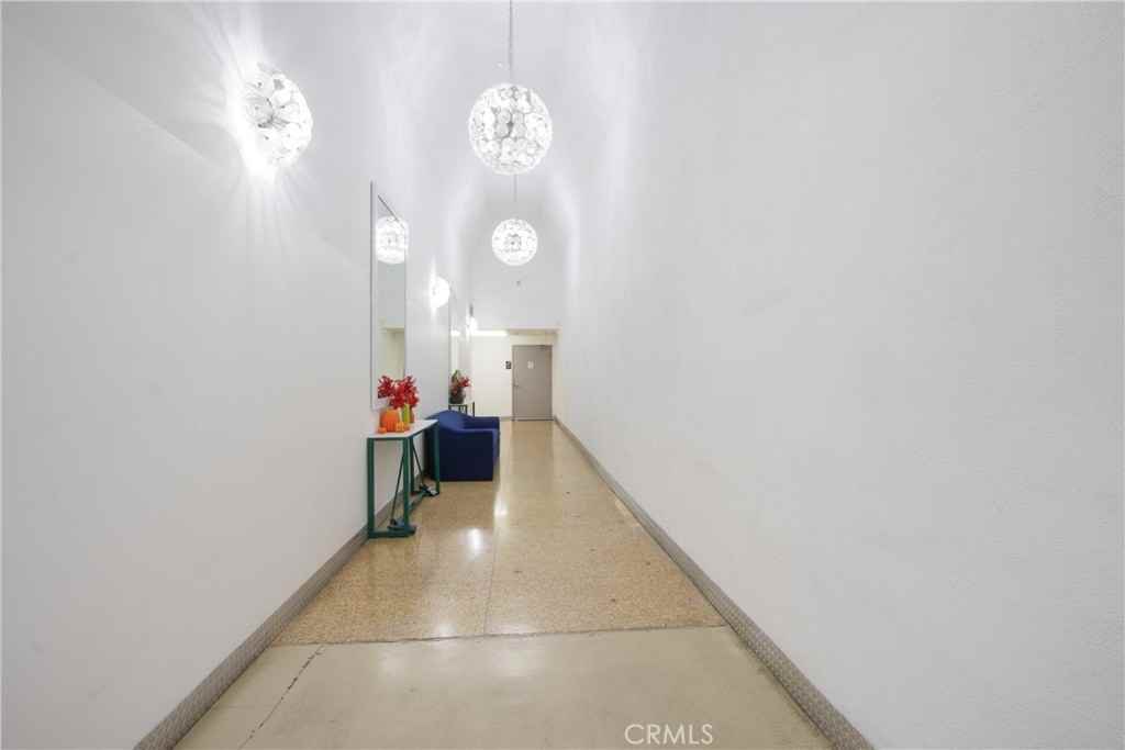 433 Pine Ave #433-203 - Photo 3 of 19