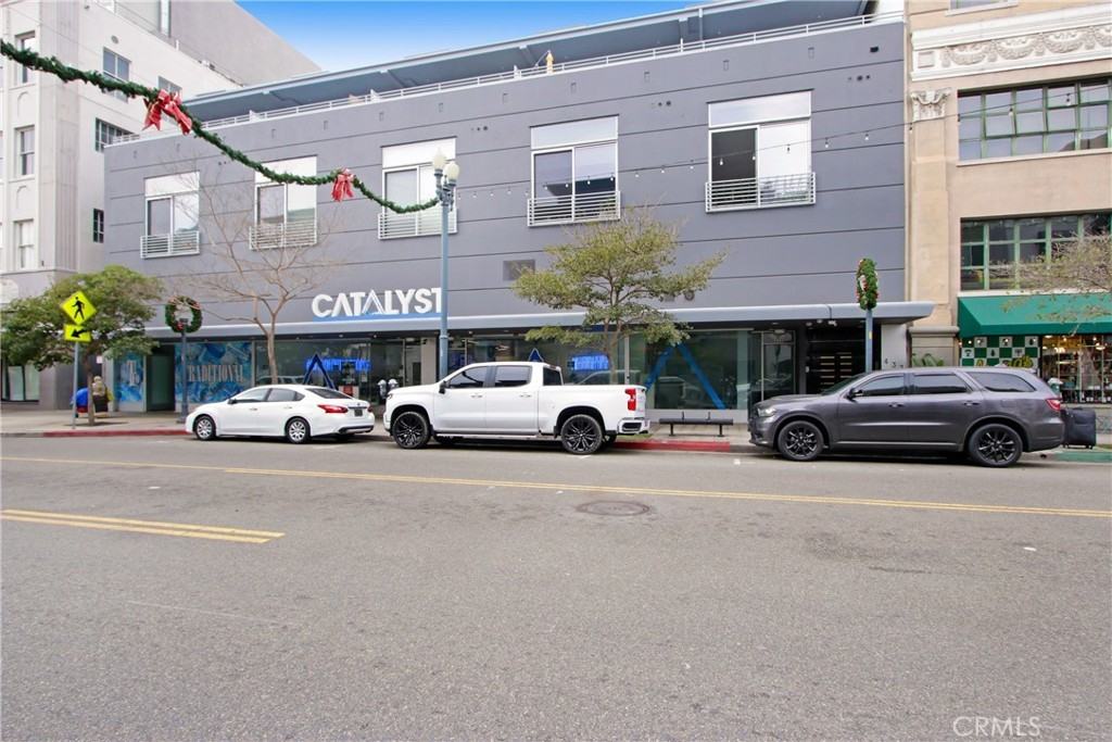 433 Pine Ave #433-203 - Photo 4 of 19