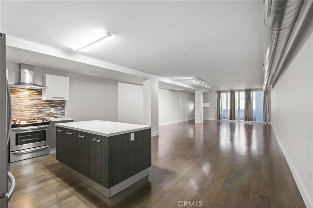 433 Pine Ave #433-203 - Photo 5 of 19