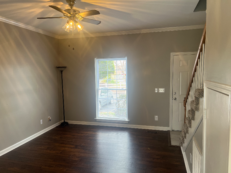 243 W Smith St - Photo 5 of 13