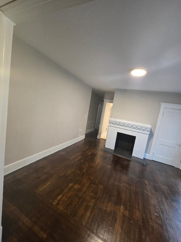 597 Whalley Ave #1 - Photo 3 of 9