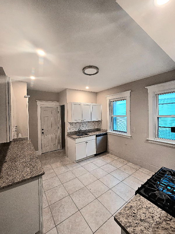 597 Whalley Ave #1 - Photo 5 of 9