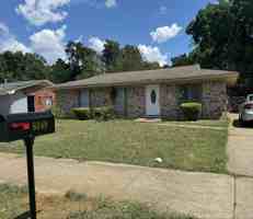 featured image of 6049 Eric Lane