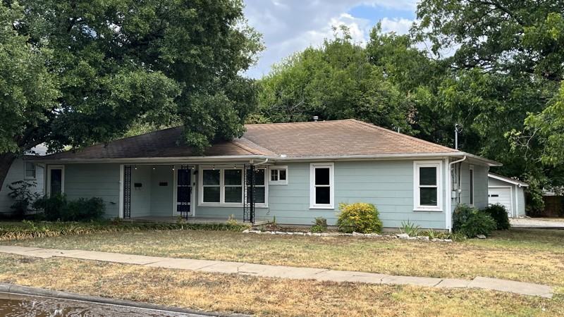 1000 East Walnut Street - Photo 2 of 19