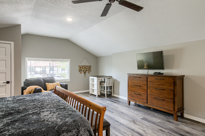 7105 N Walnut St - Photo 6 of 29